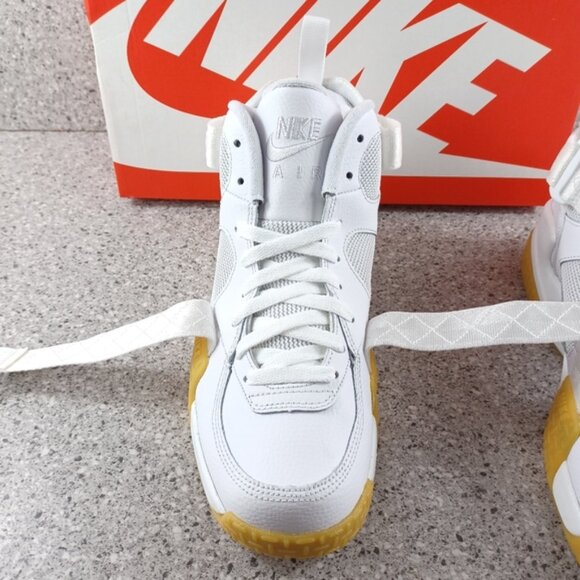 Nike Air Raid Outdoor Hardtop White  Basketball Sneakers Mens 8 or 8.5 S…